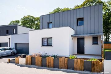  maison contemporaine mono-pente zinc décroché toit plat, bac acier sur garage